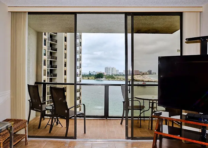 440 West 902n Waterfront 2 Bedroom 2 Bathroom At 440 West 23127 Clearwater Beach